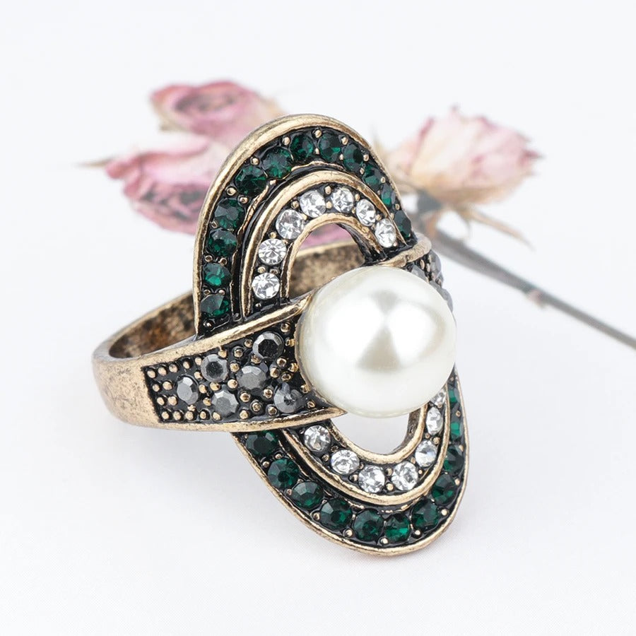 Deedee Cation Pearl Ring