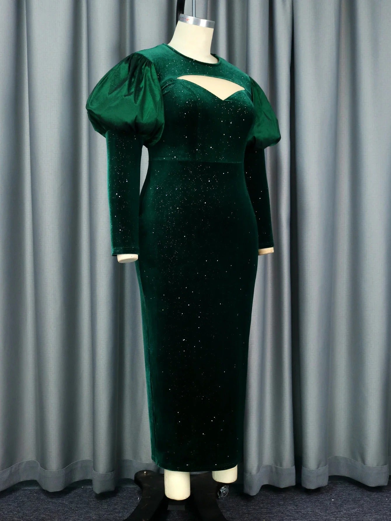 "Emerald Diva Velvet Glam Dress – Holiday Luxe for Queens"