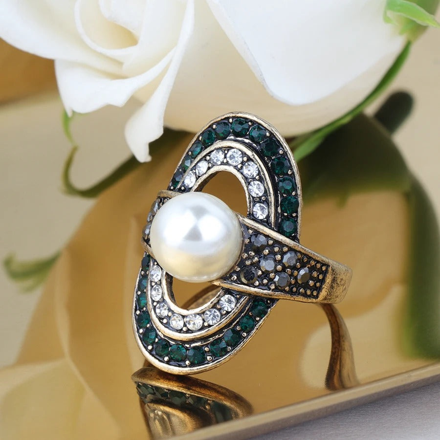 Deedee Cation Pearl Ring