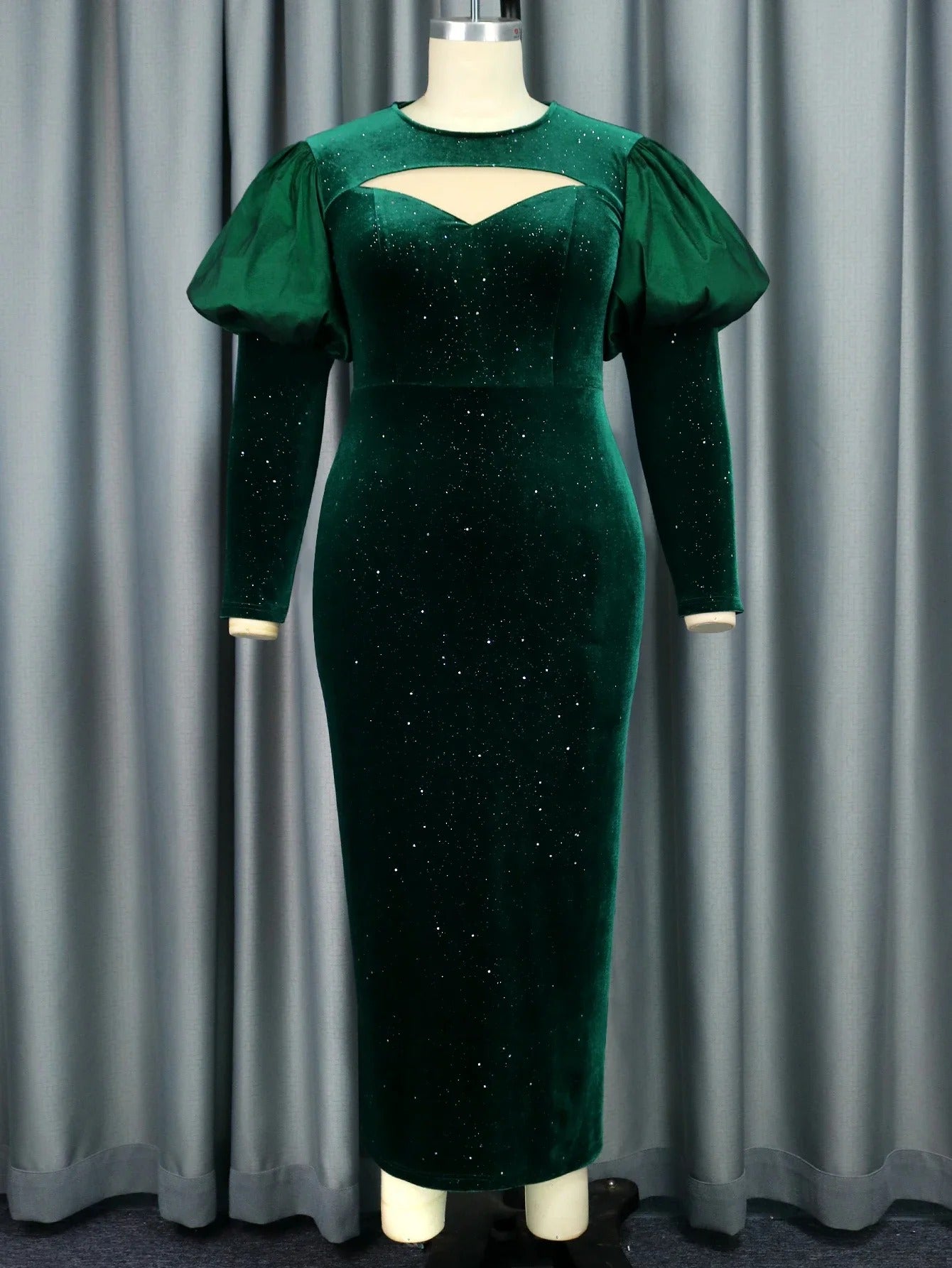 "Emerald Diva Velvet Glam Dress – Holiday Luxe for Queens"