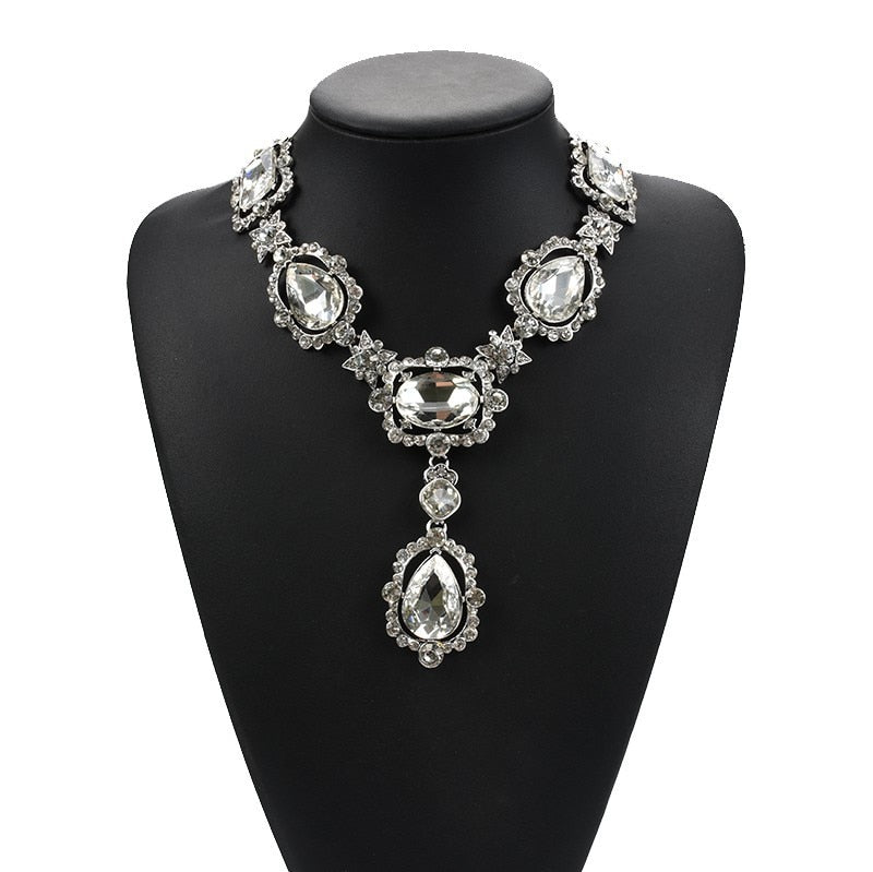 ✨ Portia Nette Crystal Necklace – Shine Bright, Diva! ✨