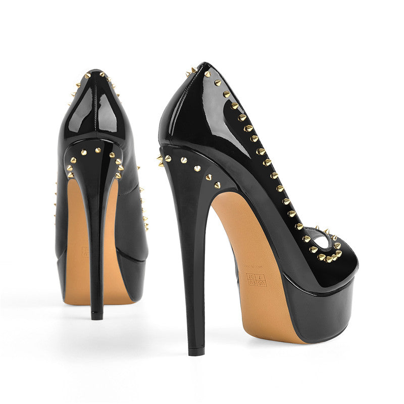 Daye Light Spiked Pumps