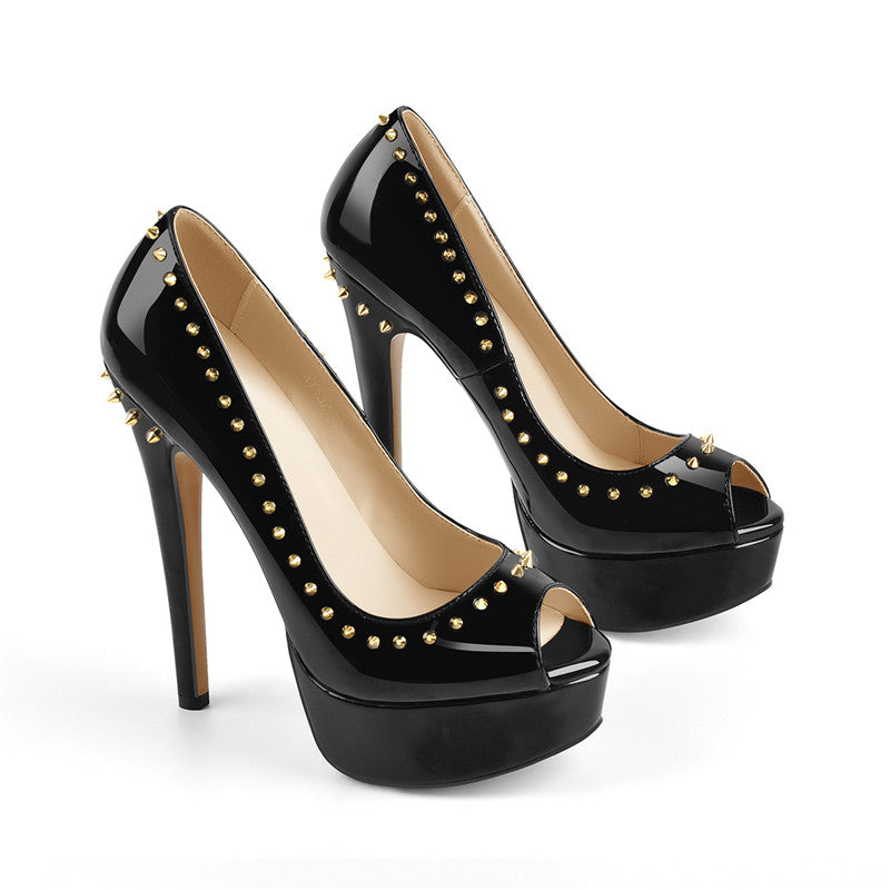 Daye Light Spiked Pumps